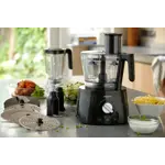 Main in-use photograph Philips 7000 Series Food processor