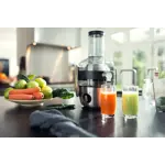 Product in Use Photo Philips Avance Collection Juicer HR1921_20