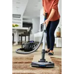 Product in Use Photo Philips PowerPro Expert Bagless vacuum cleaner FC9741_09