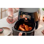 Product in Use Photo Philips Premium Airfryer XXL HD9867_90