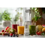 Product in Use Photo Philips Daily Collection Mini blender