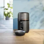 Pet Series Smart Feeder with Camera PAW5320_02 Dark Grey Main in-use photograph (PPL) 1X1