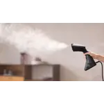 Product in Use Photo Philips 8000 Series Handheld Steamer