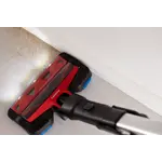 Product in Use Photo Philips SpeedPro Max Stick vacuum cleaner XC7043_01