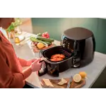Product in Use Photo Philips Premium Airfryer XXL HD9867_90
