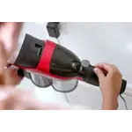 Product in Use Photo Philips SpeedPro Max Stick vacuum cleaner XC7043_01