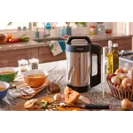 Main in-use photograph Philips Viva Collection SoupMaker