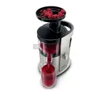 Product in Use Photo Philips Avance Collection Masticating juicer HR1882_31 Product in Use Photo Philips Avance Collection Masticating juicer HR1882_31