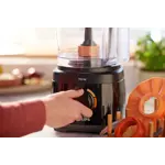 Product in Use Photo Philips Daily Collection Compact Food Processor