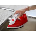 Product in Use Photo Philips EasySpeed Steam iron