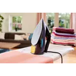 Product in Use Photo Philips Azur Elite Steam Iron with OptimalTEMP technology Product in Use Photo Philips Azur Elite Steam Iron with OptimalTEMP technology