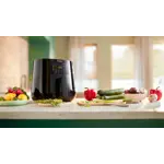 Product in Use Photo Philips Essential Airfryer XL