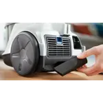 Product in Use Photo Philips 2000 Series Bagless vacuum cleaner XB2142_09