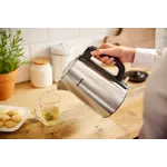 Emotional Benefit Photo Philips Daily Collection Kettle HD9351_90