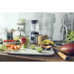 Main in-use photograph Philips Avance Collection Blender