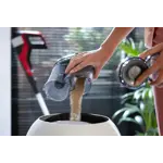 Product in Use Photo Philips SpeedPro Max Stick vacuum cleaner XC7043_01