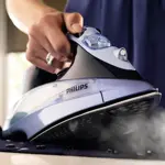 Product in Use Photo Philips Azur Steam iron GC4865_02 Product in Use Photo Philips Azur Steam iron GC4865_02