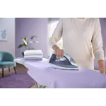 Product in Use Photo Philips EasySpeed Steam iron GC1751_80 Product in Use Photo Philips EasySpeed Steam iron GC1751_80