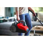 Product in Use Photo Philips 2000 Series Bagged vacuum cleaner FC8243_19 Product in Use Photo Philips 2000 Series Bagged vacuum cleaner FC8243_19