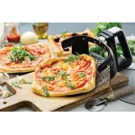Main in-use photograph Philips Airfryer XXL HD9953_00