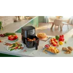 Main in-use photograph Philips Essential Airfryer