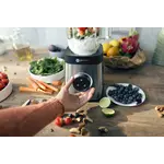 Product in Use Photo Philips Avance Collection Blender