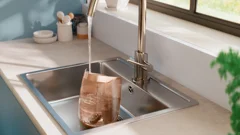 1.5&nbsp;L large detachable water