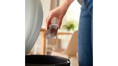 Velký odnímatelný zásobník na žmolky