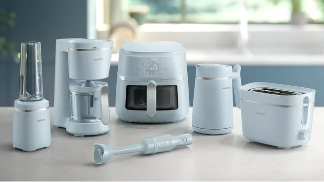 Full kitchen set available