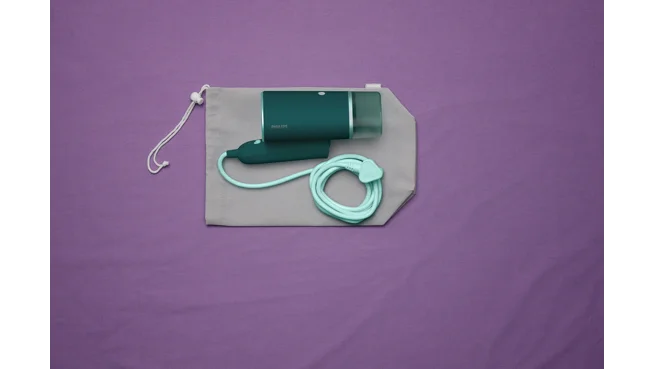 Storage pouch included
